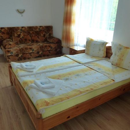 Sunhouse Rooms ซาเรโว ภายนอก รูปภาพ