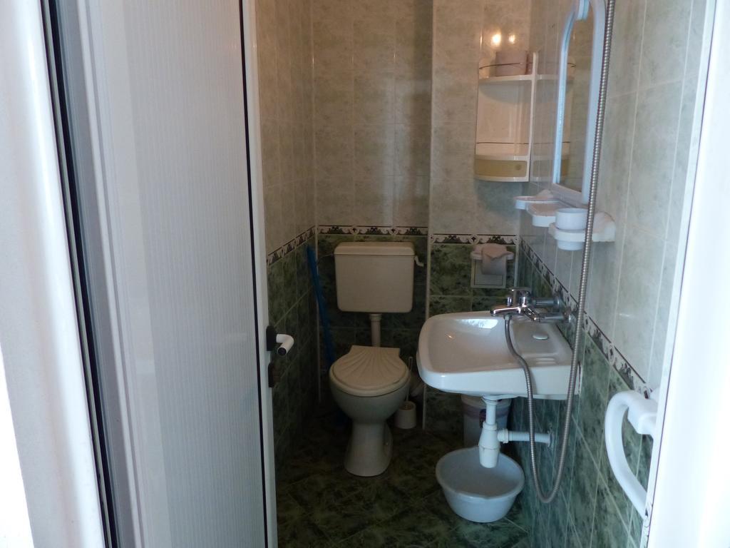 Sunhouse Rooms ซาเรโว ภายนอก รูปภาพ