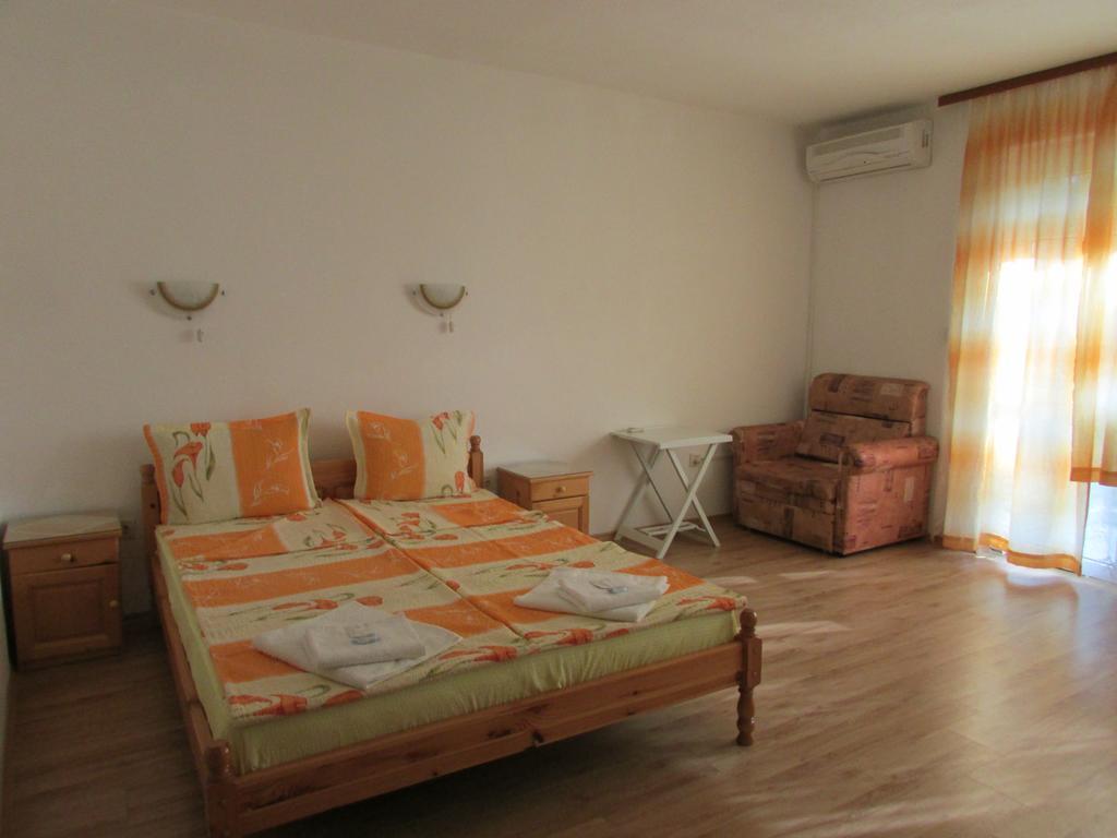 Sunhouse Rooms ซาเรโว ภายนอก รูปภาพ