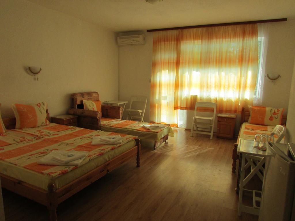 Sunhouse Rooms ซาเรโว ภายนอก รูปภาพ